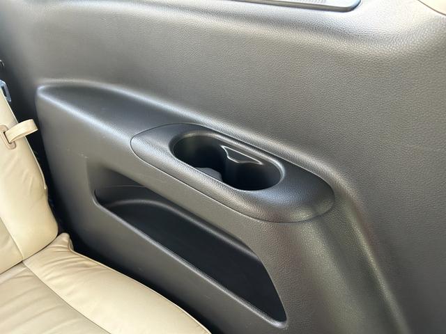 エルグランド 350ハイウェイスターホワイトレザーアーバンクロム 4WD/リアエンターテイメントシステム/フリップダウンモニター/純正ナビ/フルセグTV/全方位カメラ/白革/パワーシート/シートヒーター/衝突被害軽減ブレーキ/両側パワスラ/パワーバックドア/LED(49枚目)