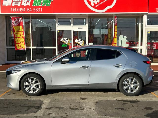MAZDA3ファストバック 15C 4WD/マツダコネクト/衝突被害軽減ブレーキ/ETC/車検整備付き/アップルあんしんライト保証1年付き/スマートキー/プッシュスタート/レーダークルーズコントロール/(19枚目)