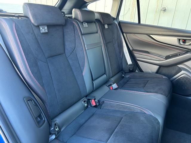 レヴォーグ STIスポーツ EX ブラックインテリアセレクション デジタルコクピット/ハーマンカードンサウンドシステム/11.6インチセンターディスプレイ/純正ナビ/フルセグTV/全方位カメラ/パワーバックドア/パワーシート/シートヒーター/純正18インチアルミ(13枚目)