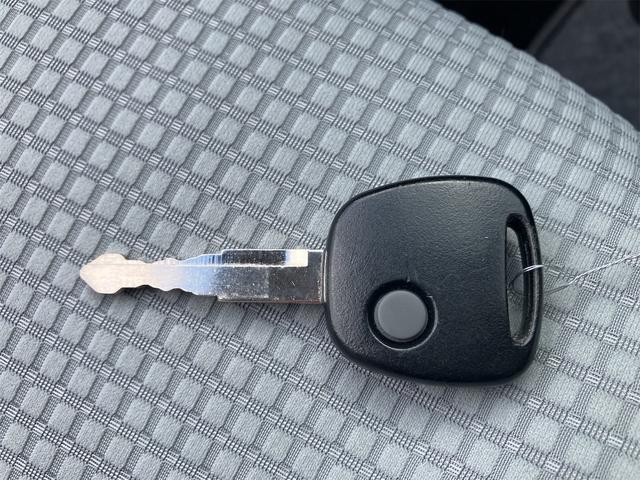 アルト Ｌ　４ＷＤ　衝突被害軽減システム　キーレスエントリー　アイドリングストップ　電動格納ミラー　シートヒーター　ＣＶＴ　盗難防止システム　ＡＢＳ　ＥＳＣ　ＣＤ　ミュージックプレイヤー接続可　衝突安全ボディ（8枚目）