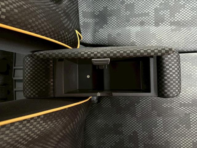 ハスラー Ｇ　４ＷＤ　純正フルセグ　ＳＤナビ　テレビ　ＨＩＤヘッドランプ　レーダーブレーキサポート　スマートキー　プッシュスタート　ＣＤ　ＤＶＤ　シートヒーター　ツートーンカラー　盗難防止装置　横滑り防止装置（43枚目）