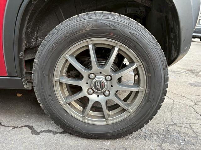 ハスラー Ｇ　４ＷＤ　純正ＳＤナビ　ＨＩＤヘッドランプ　レーダーブレーキサポート　スマートキー　プッシュスタート　シートヒーター　ツートーンカラー　盗難防止装置　横滑り防止装置　アクセル踏み間違い防止装置（19枚目）