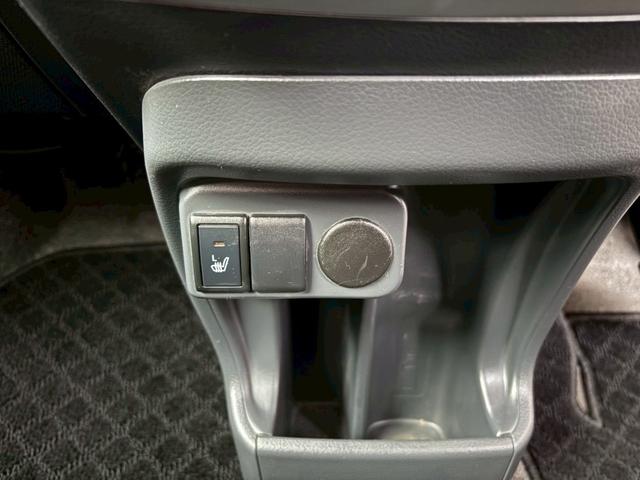 ハスラー Ｇ　４ＷＤ　純正ＳＤナビ　ＨＩＤヘッドランプ　レーダーブレーキサポート　スマートキー　プッシュスタート　シートヒーター　ツートーンカラー　盗難防止装置　横滑り防止装置　アクセル踏み間違い防止装置（37枚目）