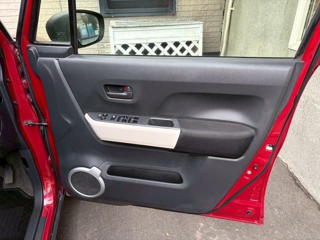 ハスラー Ｇ　４ＷＤ　純正ＳＤナビ　ＨＩＤヘッドランプ　レーダーブレーキサポート　スマートキー　プッシュスタート　シートヒーター　ツートーンカラー　盗難防止装置　横滑り防止装置　アクセル踏み間違い防止装置（53枚目）