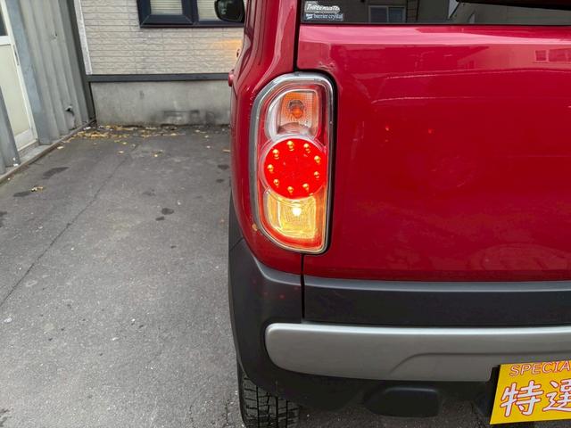 ハスラー Ｇ　４ＷＤ　純正ＳＤナビ　ＨＩＤヘッドランプ　レーダーブレーキサポート　スマートキー　プッシュスタート　シートヒーター　ツートーンカラー　盗難防止装置　横滑り防止装置　アクセル踏み間違い防止装置（68枚目）