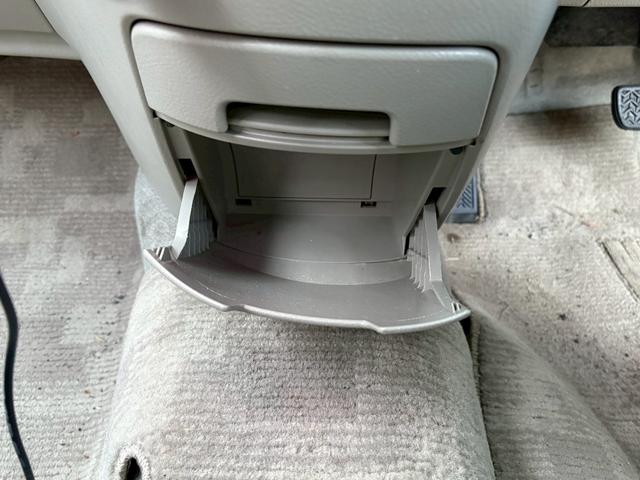 アイシス プラタナリミテッド　純正ＨＤＤナビ　ＴＶ　プッシュスタート　両側スライドドア　バックカメラ　ＥＴＣ　社外エンスタ　前後ドラレコ　スタットレス付き（44枚目）