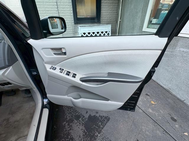 アイシス プラタナリミテッド　純正ＨＤＤナビ　ＴＶ　プッシュスタート　両側スライドドア　バックカメラ　ＥＴＣ　社外エンスタ　前後ドラレコ　スタットレス付き（45枚目）