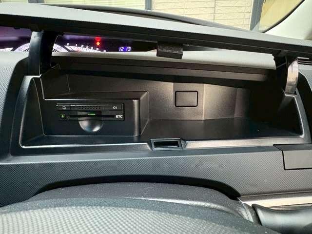 エスティマ アエラス プレミアムエディション 4WD オートクルーズコントロール スライドドア HID スマートキー CVT アルミホイール 盗難防止システム 衝突安全ボディ ABS エアコン パワーステアリング パワーウィンドウ(44枚目)