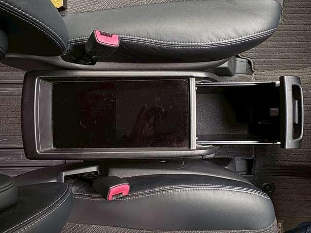 エスティマ アエラス プレミアムエディション 4WD オートクルーズコントロール スライドドア HID スマートキー CVT アルミホイール 盗難防止システム 衝突安全ボディ ABS エアコン パワーステアリング パワーウィンドウ(62枚目)