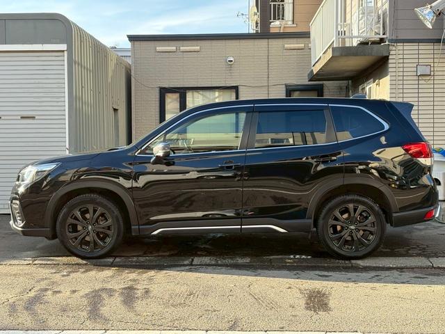 フォレスター スポーツ　４ＷＤ　クリアランスソナー　オートクルーズコントロール　衝突被害軽減システム　ＬＥＤヘッドランプ　アルミホイール　スマートキー　ＣＶＴ　盗難防止システム　衝突安全ボディ　ＡＢＳ　ＥＳＣ　エアコン（10枚目）