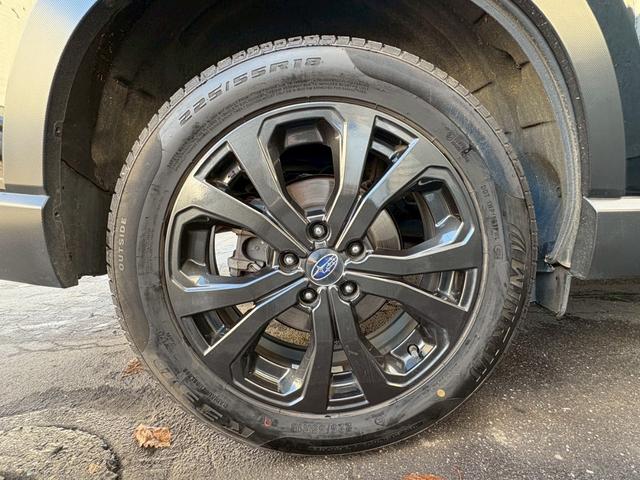 フォレスター スポーツ　４ＷＤ　クリアランスソナー　オートクルーズコントロール　衝突被害軽減システム　ＬＥＤヘッドランプ　アルミホイール　スマートキー　ＣＶＴ　盗難防止システム　衝突安全ボディ　ＡＢＳ　ＥＳＣ　エアコン（18枚目）