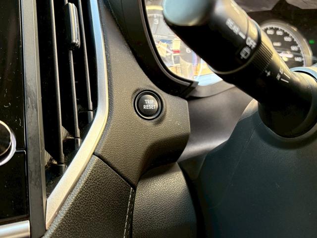 フォレスター スポーツ　４ＷＤ　クリアランスソナー　オートクルーズコントロール　衝突被害軽減システム　ＬＥＤヘッドランプ　アルミホイール　スマートキー　ＣＶＴ　盗難防止システム　衝突安全ボディ　ＡＢＳ　ＥＳＣ　エアコン（33枚目）