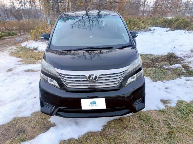 ヴェルファイア ２．４Ｚ　プラチナムセレクション　両側電動スライドドア　フルセグナビ　Ｂカメラ　後席モニター　障害物ソナー　パワーバックドア　左右独立ＡＡＣ　リヤＡＡＣ　１６インチ冬タイヤ＆２０インチ夏タイヤ　オットマン　ＥＴＣ　ＨＩＤ　フォグランプ（2枚目）