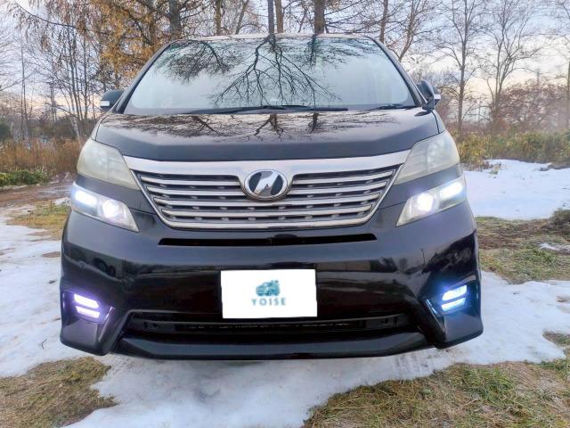 ヴェルファイア ２．４Ｚ　プラチナムセレクション　両側電動スライドドア　フルセグナビ　Ｂカメラ　後席モニター　障害物ソナー　パワーバックドア　左右独立ＡＡＣ　リヤＡＡＣ　１６インチ冬タイヤ＆２０インチ夏タイヤ　オットマン　ＥＴＣ　ＨＩＤ　フォグランプ（3枚目）