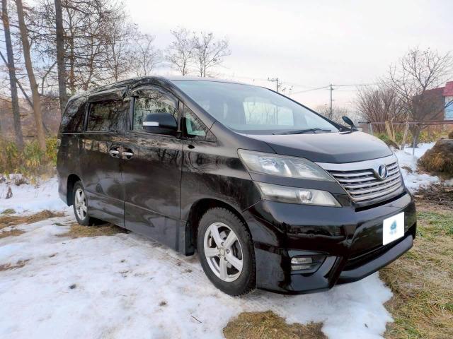 ヴェルファイア ２．４Ｚ　プラチナムセレクション　両側電動スライドドア　フルセグナビ　Ｂカメラ　後席モニター　障害物ソナー　パワーバックドア　左右独立ＡＡＣ　リヤＡＡＣ　１６インチ冬タイヤ＆２０インチ夏タイヤ　オットマン　ＥＴＣ　ＨＩＤ　フォグランプ（4枚目）