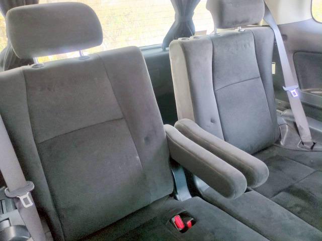 ヴェルファイア ２．４Ｚ　プラチナムセレクション　両側電動スライドドア　フルセグナビ　Ｂカメラ　後席モニター　障害物ソナー　パワーバックドア　左右独立ＡＡＣ　リヤＡＡＣ　１６インチ冬タイヤ＆２０インチ夏タイヤ　オットマン　ＥＴＣ　ＨＩＤ　フォグランプ（26枚目）