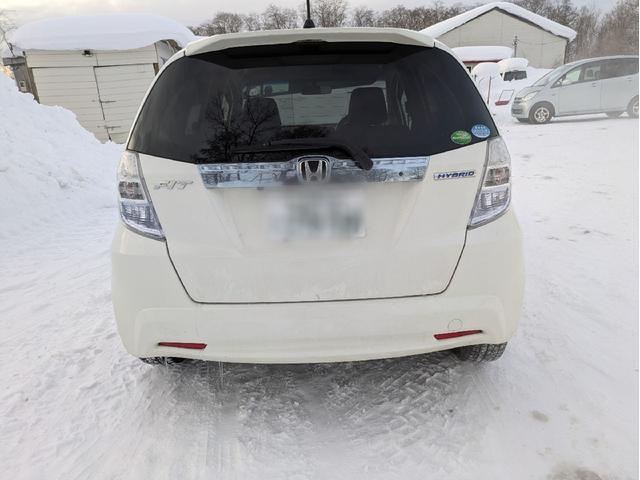 フィットハイブリッド スマートセレクション　ファインスタイル　スマートセレクションファインスタイル　保証付　純正メモリーナビ　バックカメラ　ＴＶ　ＤＶＤ　ＥＴＣ　ＨＩＤ　ＶＳＡ　シ－トヒ－タ－　クルコン　スマ－トキー　盗難防止装置　　ＡＡＣ　Ｗエアバッグ（44枚目）