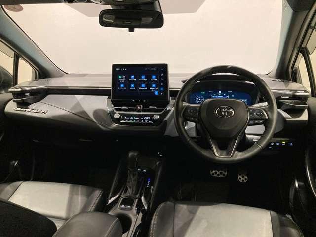 カローラツーリング １．８　ハイブリッド　ＷｘＢ　Ｅ－Ｆｏｕｒ　４ＷＤ（3枚目）