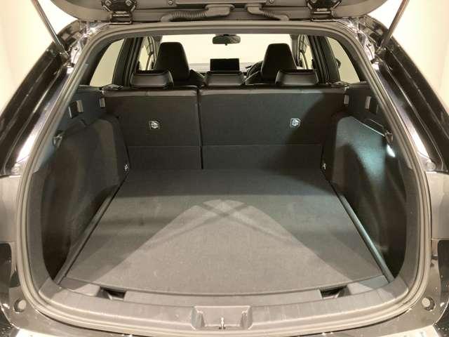 カローラツーリング １．８　ハイブリッド　ＷｘＢ　Ｅ－Ｆｏｕｒ　４ＷＤ（14枚目）