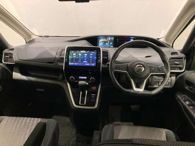 セレナ 2.0 ハイウェイスター VセレクションII 4WD(3枚目)