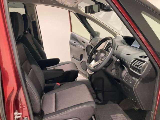 セレナ 2.0 ハイウェイスター VセレクションII 4WD(12枚目)