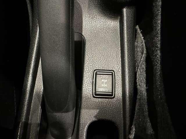 ノート １．２　Ｘ　ＦＯＵＲ　４ＷＤ（7枚目）