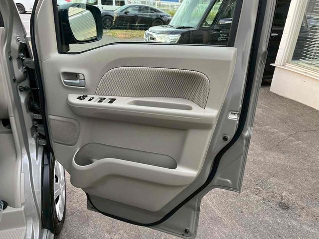 エブリイワゴン ＰＺターボ　４ＷＤ　バックカメラ　両側スライド・片側電動　クリアランスソナー　レーンアシスト　衝突被害軽減システム　オートライト　スマートキー　アイドリングストップ　電動格納ミラー　シートヒーター　ベンチシート（41枚目）