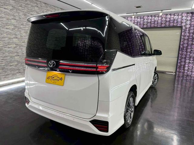 ヴォクシー S-Z 4WD ドライブレコーダー ETC 全周囲カメラ オートクルーズコントロール パークアシスト 衝突被害軽減システム 両側電動スライドドア オートマチックハイビーム オートライト LEDヘッドランプ(9枚目)