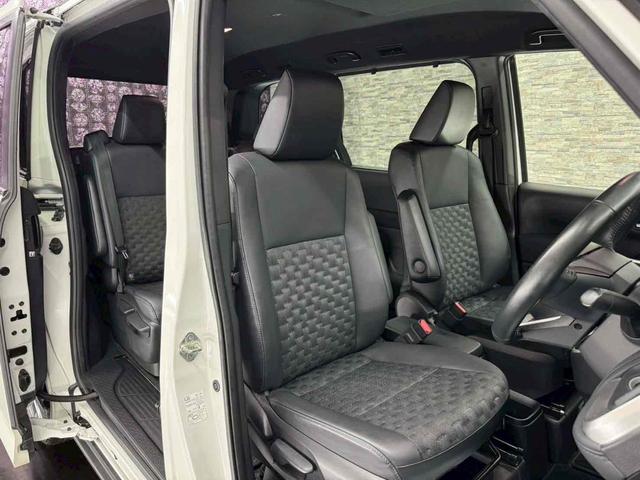 ヴォクシー S-Z 4WD ドライブレコーダー ETC 全周囲カメラ オートクルーズコントロール パークアシスト 衝突被害軽減システム 両側電動スライドドア オートマチックハイビーム オートライト LEDヘッドランプ(43枚目)