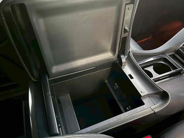 アルファードハイブリッド SR 4WD 全周囲カメラ ナビ TV クリアランスソナー オートクルーズコントロール レーンアシスト 衝突被害軽減システム 両側電動スライドドア オートマチックハイビーム オートライト LEDヘッドランプ(44枚目)