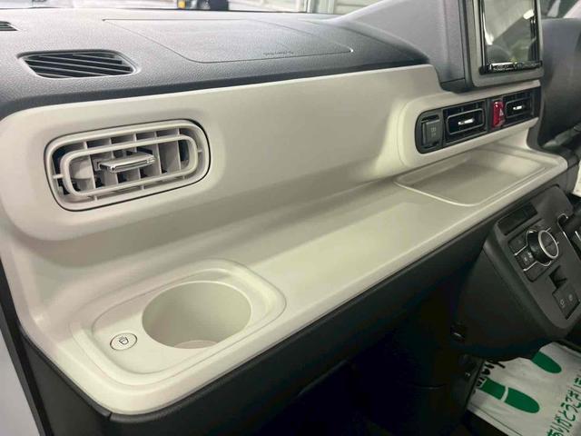 ムーヴキャンバス ストライプスＧ　ＥＴＣ　両側電動スライドドア　ＴＶ　クリアランスソナー　衝突被害軽減システム　オートライト　スマートキー　アイドリングストップ　電動格納ミラー　シートヒーター　ベンチシート　ＣＶＴ　ＥＳＣ　ＣＤ（47枚目）