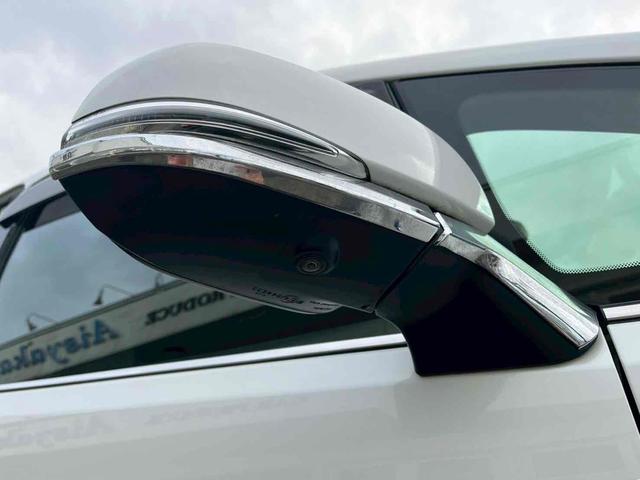 アルファードハイブリッド エグゼクティブラウンジＳ　４ＷＤ　バックカメラ　サイドカメラ　ナビ　ＴＶ　クリアランスソナー　オートクルーズコントロール　レーンアシスト　衝突被害軽減システム　両側電動スライドドア　オートマチックハイビーム　オートライト（13枚目）