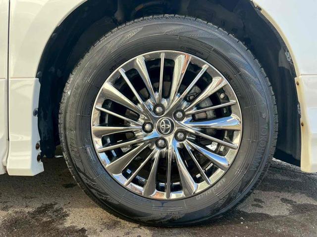 アルファードハイブリッド エグゼクティブラウンジＳ　４ＷＤ　バックカメラ　サイドカメラ　ナビ　ＴＶ　クリアランスソナー　オートクルーズコントロール　レーンアシスト　衝突被害軽減システム　両側電動スライドドア　オートマチックハイビーム　オートライト（15枚目）