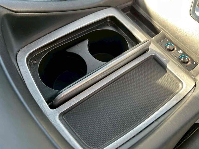 アルファードハイブリッド エグゼクティブラウンジＳ　４ＷＤ　バックカメラ　サイドカメラ　ナビ　ＴＶ　クリアランスソナー　オートクルーズコントロール　レーンアシスト　衝突被害軽減システム　両側電動スライドドア　オートマチックハイビーム　オートライト（44枚目）