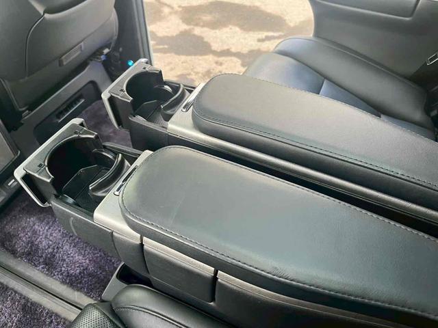 アルファードハイブリッド エグゼクティブラウンジＳ　４ＷＤ　バックカメラ　サイドカメラ　ナビ　ＴＶ　クリアランスソナー　オートクルーズコントロール　レーンアシスト　衝突被害軽減システム　両側電動スライドドア　オートマチックハイビーム　オートライト（57枚目）