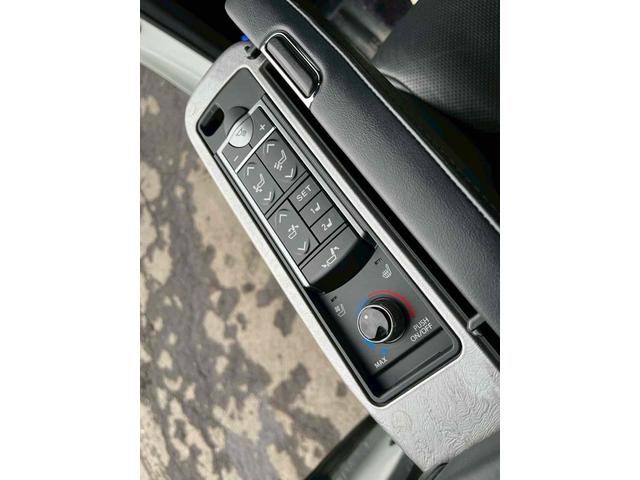 アルファードハイブリッド エグゼクティブラウンジＳ　４ＷＤ　バックカメラ　サイドカメラ　ナビ　ＴＶ　クリアランスソナー　オートクルーズコントロール　レーンアシスト　衝突被害軽減システム　両側電動スライドドア　オートマチックハイビーム　オートライト（60枚目）