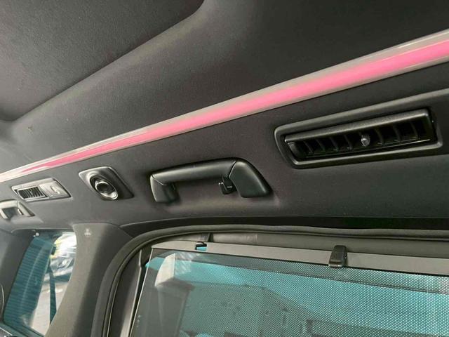 アルファードハイブリッド エグゼクティブラウンジＳ　４ＷＤ　バックカメラ　サイドカメラ　ナビ　ＴＶ　クリアランスソナー　オートクルーズコントロール　レーンアシスト　衝突被害軽減システム　両側電動スライドドア　オートマチックハイビーム　オートライト（68枚目）