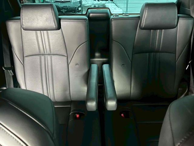 アルファードハイブリッド エグゼクティブラウンジＳ　４ＷＤ　バックカメラ　サイドカメラ　ナビ　ＴＶ　クリアランスソナー　オートクルーズコントロール　レーンアシスト　衝突被害軽減システム　両側電動スライドドア　オートマチックハイビーム　オートライト（75枚目）