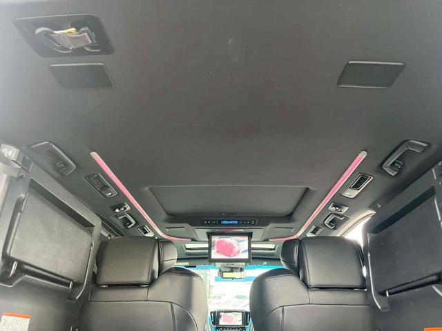アルファードハイブリッド エグゼクティブラウンジＳ　４ＷＤ　バックカメラ　サイドカメラ　ナビ　ＴＶ　クリアランスソナー　オートクルーズコントロール　レーンアシスト　衝突被害軽減システム　両側電動スライドドア　オートマチックハイビーム　オートライト（77枚目）