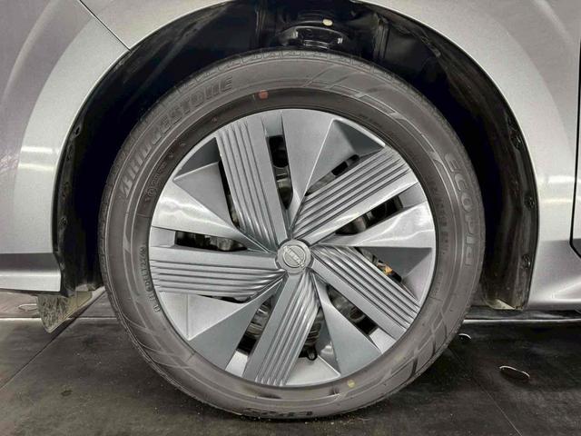 ノート X FOUR 4WD ドライブレコーダー ETC バックカメラ ナビ クリアランスソナー 衝突被害軽減システム オートマチックハイビーム オートライト スマートキー アイドリングストップ 電動格納ミラー(16枚目)