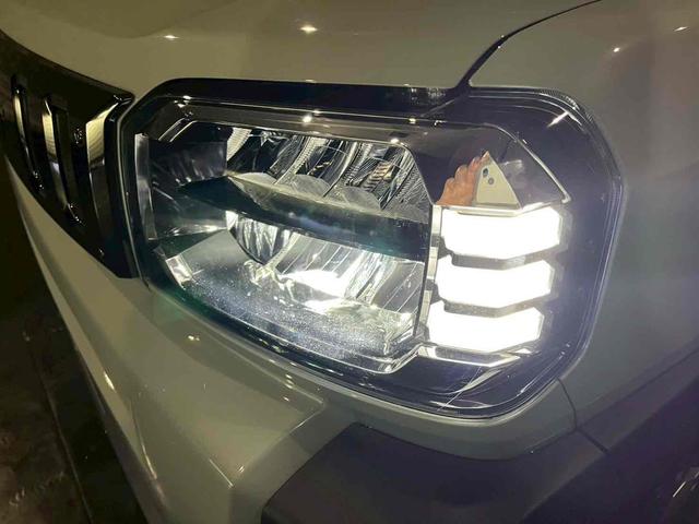 タフト 　４ＷＤ　クリアランスソナー　オートクルーズコントロール　衝突被害軽減システム　オートライト　スマートキー　アイドリングストップ　電動格納ミラー　シートヒーター　サンルーフ　ＣＶＴ　ＥＳＣ（12枚目）