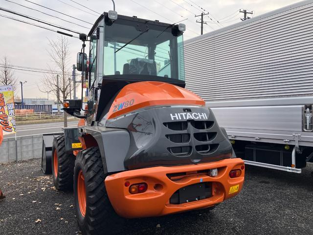 日本 　日立　ＺＷ８０Ｓ－５Ｂ　０．９立米　バケット幅１９９ｃｍ　スノースパイクタイヤ　ダブルヒーター　　ディーゼル（2枚目）