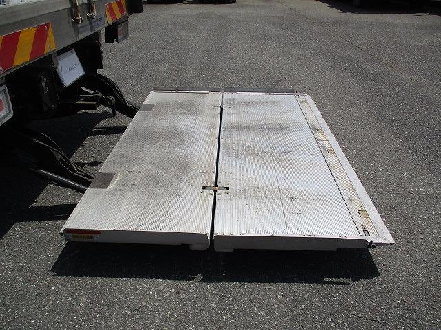 ヒノレンジャー 　６２００ワイド　低温マイナス３０度　スタンバイ付　格納パワーゲート　２４０馬力（9枚目）