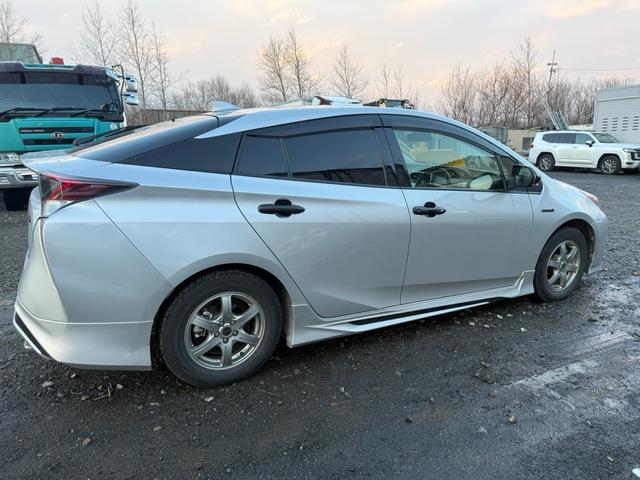 プリウス S 4WD バックカメラ(7枚目)