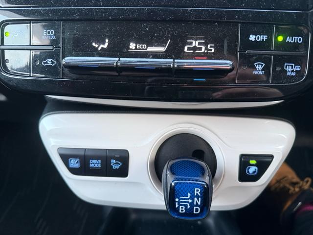 プリウス S 4WD バックカメラ(12枚目)