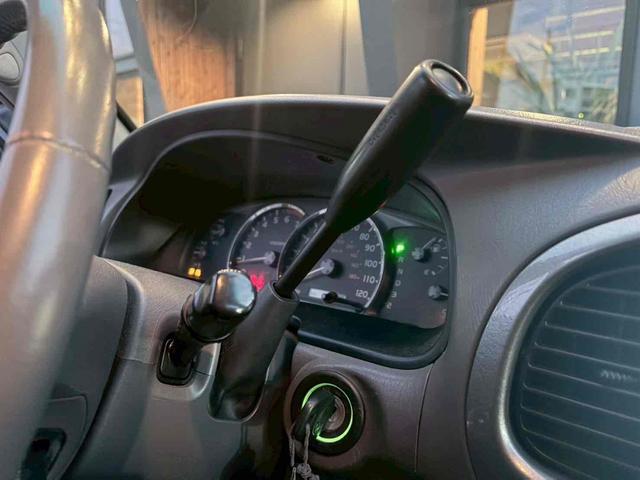 セコイア 4WD 左ハンドル バックカメラ パワーシート サンルーフ ナビ TV アルミホイール キーレスエントリー シートヒーター AT Bluetooth エアコン パワーウィンドウ 運転席エアバッグ(6枚目)