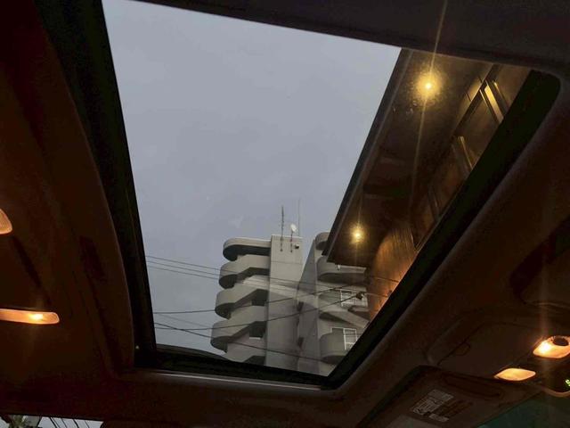 セコイア 4WD 左ハンドル バックカメラ パワーシート サンルーフ ナビ TV アルミホイール キーレスエントリー シートヒーター AT Bluetooth エアコン パワーウィンドウ 運転席エアバッグ(10枚目)