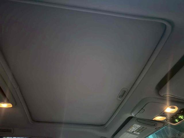 セコイア 4WD 左ハンドル バックカメラ パワーシート サンルーフ ナビ TV アルミホイール キーレスエントリー シートヒーター AT Bluetooth エアコン パワーウィンドウ 運転席エアバッグ(23枚目)