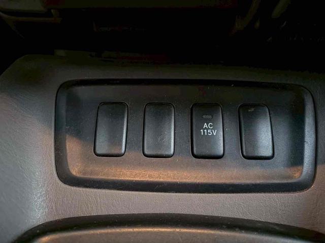 セコイア 4WD 左ハンドル バックカメラ パワーシート サンルーフ ナビ TV アルミホイール キーレスエントリー シートヒーター AT Bluetooth エアコン パワーウィンドウ 運転席エアバッグ(24枚目)