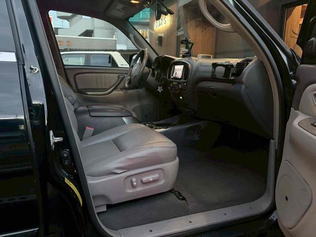 セコイア 4WD 左ハンドル バックカメラ パワーシート サンルーフ ナビ TV アルミホイール キーレスエントリー シートヒーター AT Bluetooth エアコン パワーウィンドウ 運転席エアバッグ(27枚目)